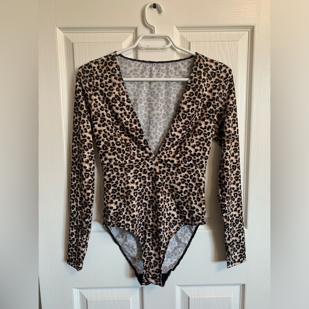 🎀3/$35 NWOT Forever 21 bodysuit🎀